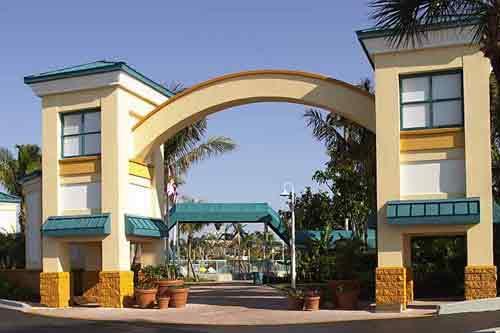 International Palms Resort 001